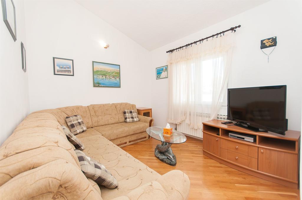 Apartments Natasa Trogir Exterior photo