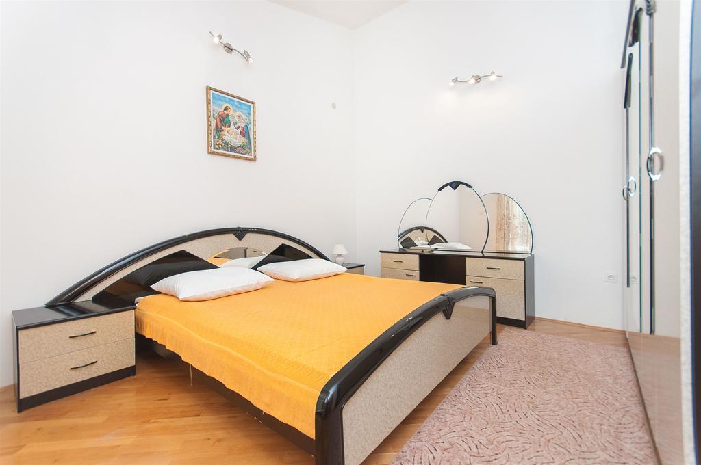 Apartments Natasa Trogir Exterior photo